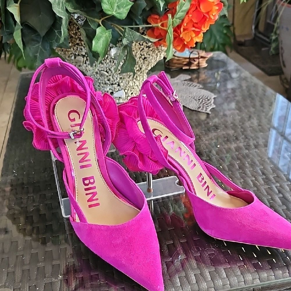 Gianni Bini Fuchsia Floral Heels - Picture 2 of 10